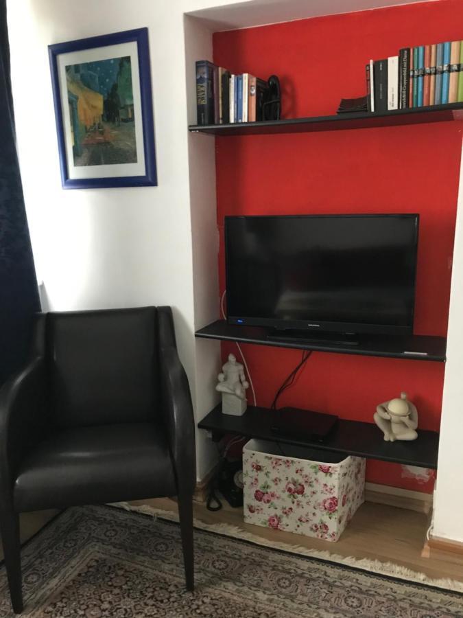 Noch Gemuetlicher Essen Esterno foto